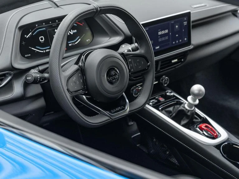2025 Lotus Emira V6, 17/20