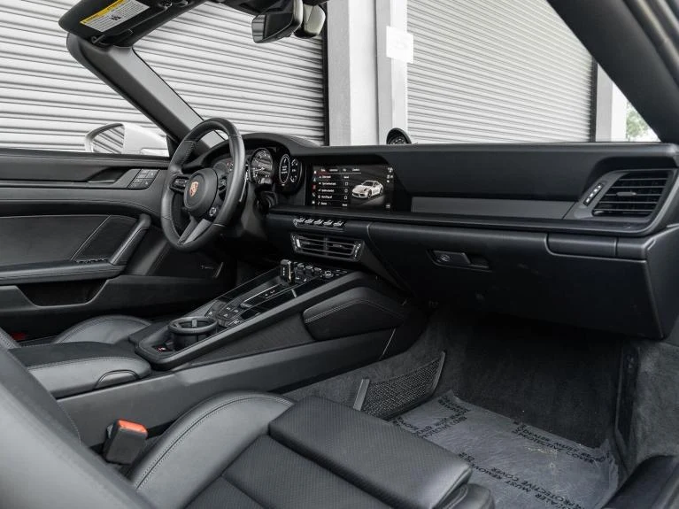 2024 Porsche 911 (992.1) Carrera GTS Cabriolet, 10/20