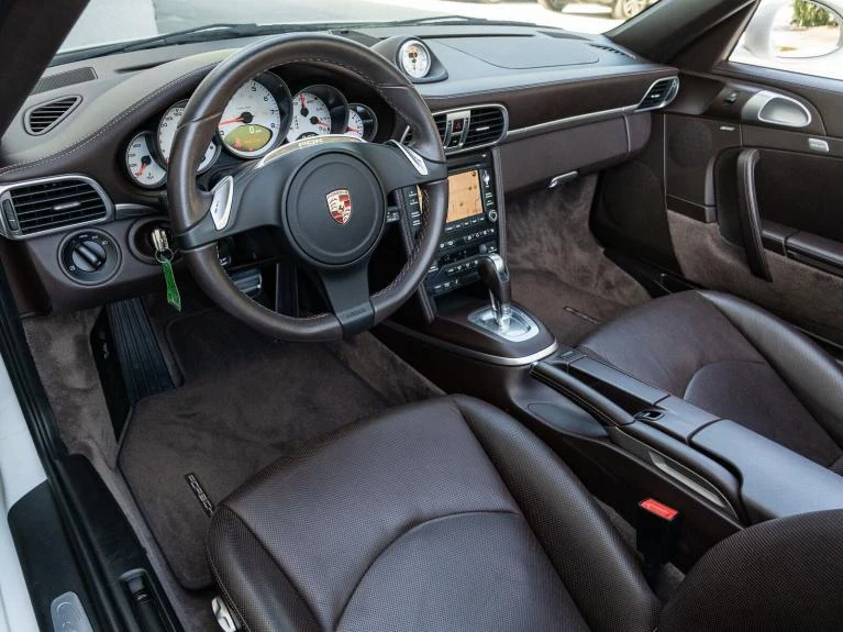 2011 Porsche 911 (997.2) Carrera 4S Cabriolet, 2/20