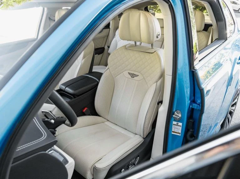 2022 Bentley Bentayga V8, 9/20