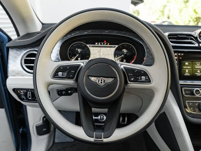 2022 Bentley Bentayga V8, 18/20
