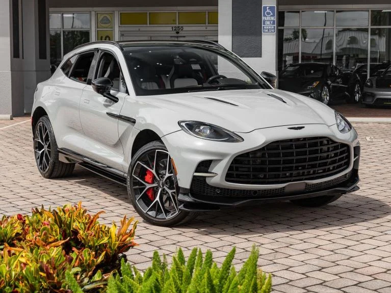 2025 Aston Martin DBX 707, 3/20