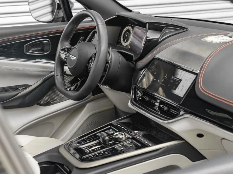 2025 Aston Martin DBX 707, 8/20