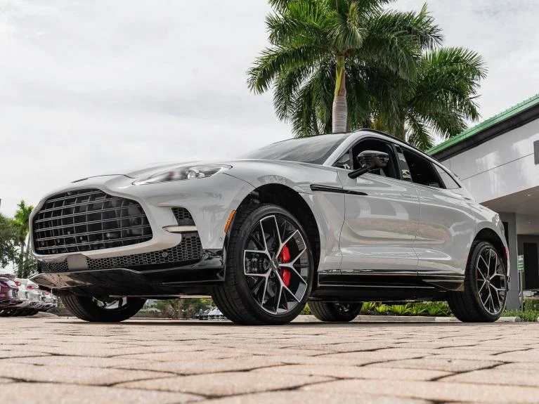 2025 Aston Martin DBX 707, 9/20