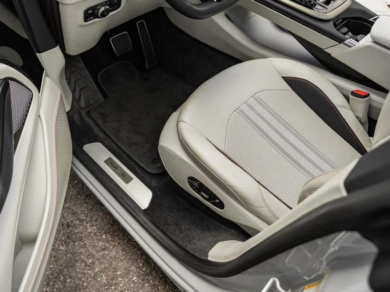 2025 Aston Martin DBX 707, 12/20