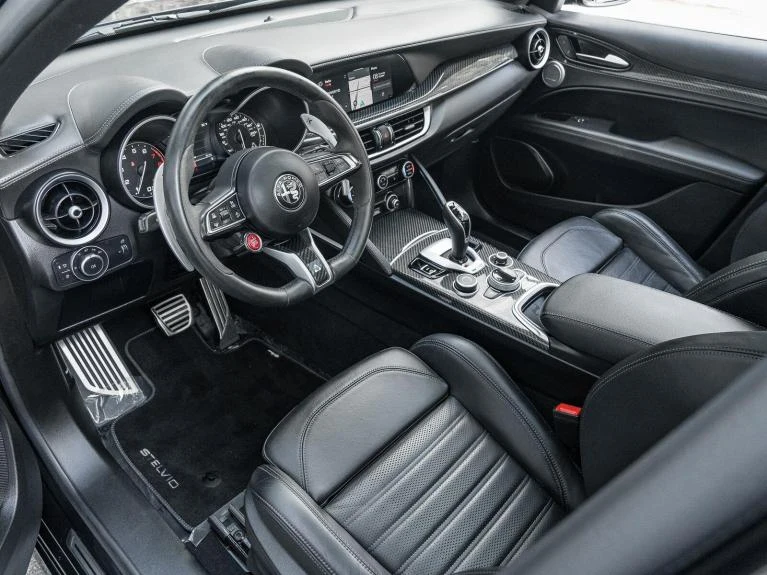2022 Alfa Romeo Stelvio Quadrifoglio, 2/20