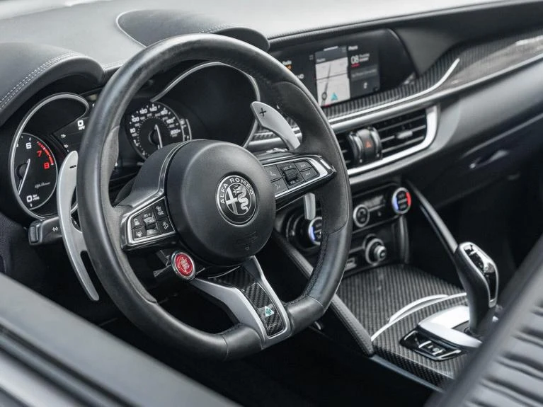 2022 Alfa Romeo Stelvio Quadrifoglio, 6/20