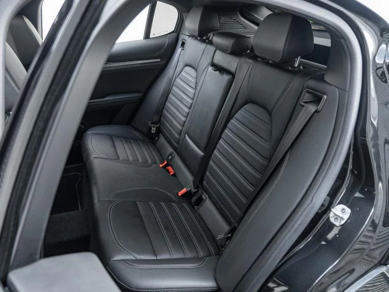 2022 Alfa Romeo Stelvio Quadrifoglio, 8/20