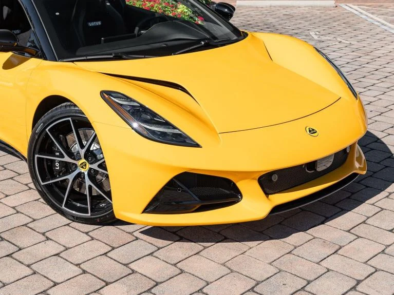 2027 Lotus Emira V6 SE, 6/30