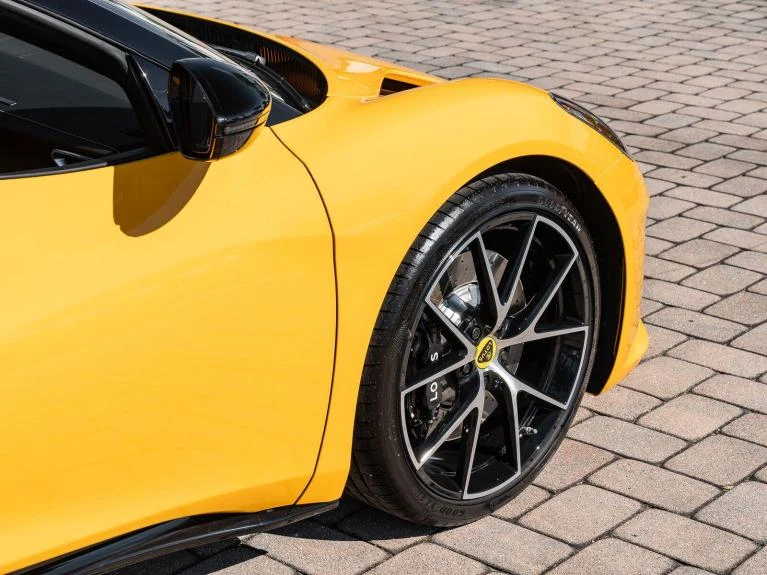 2027 Lotus Emira V6 SE, 12/30