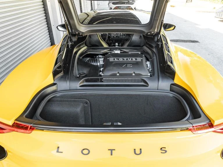 2027 Lotus Emira V6 SE, 16/30
