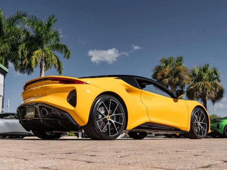 2027 Lotus Emira V6 SE, 18/30