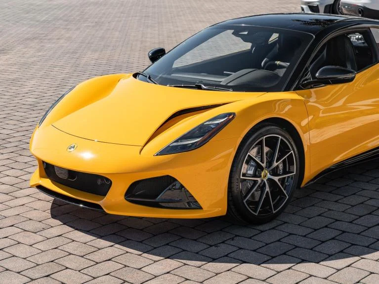 2027 Lotus Emira V6 SE, 24/30
