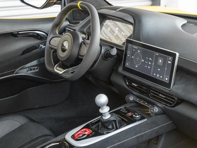 2027 Lotus Emira V6 SE, 27/30
