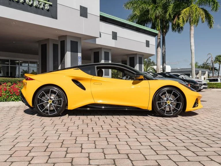 2027 Lotus Emira V6 SE, 28/30