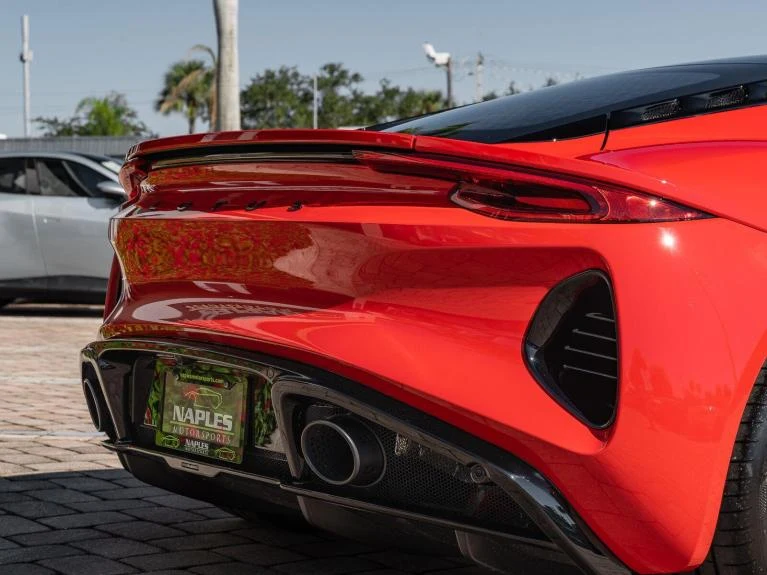 2026 Lotus Emira V6 SE, 16/30