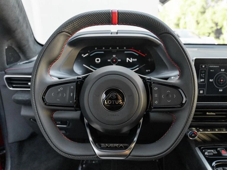2026 Lotus Emira V6 SE, 19/30