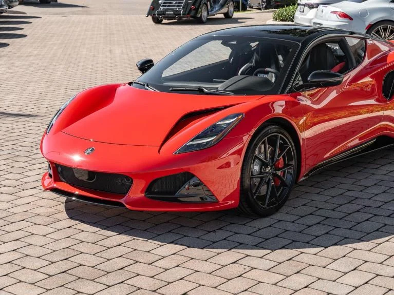 2026 Lotus Emira V6 SE, 28/30