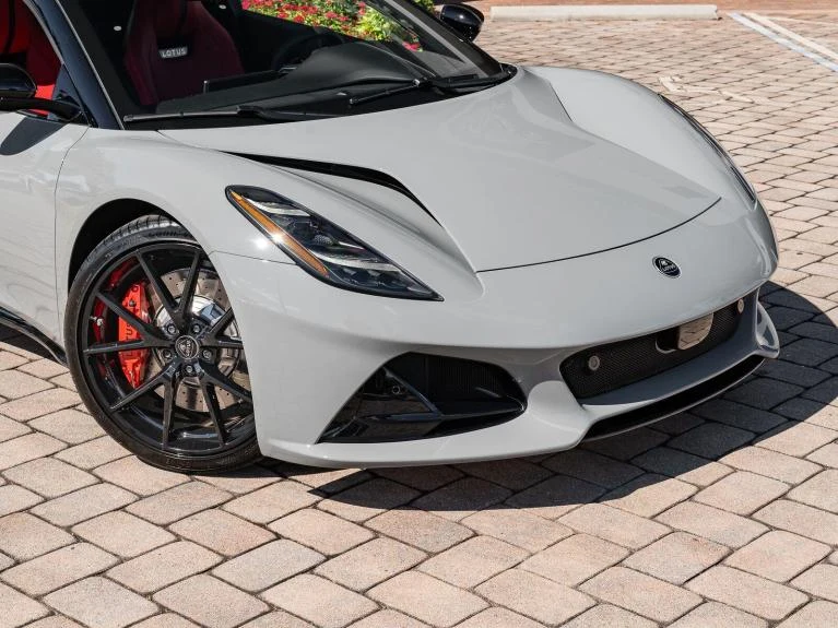 2027 Lotus Emira V6 SE, 6/30