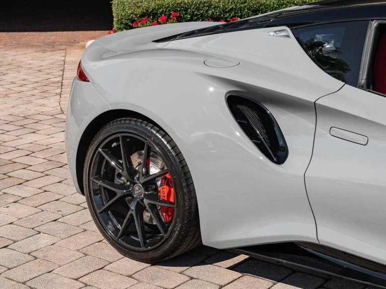 2027 Lotus Emira V6 SE, 16/30