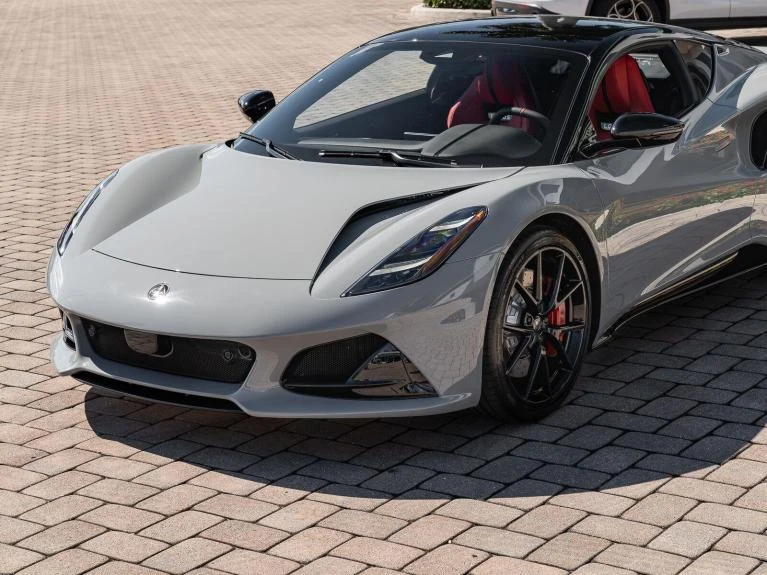 2027 Lotus Emira V6 SE, 26/30