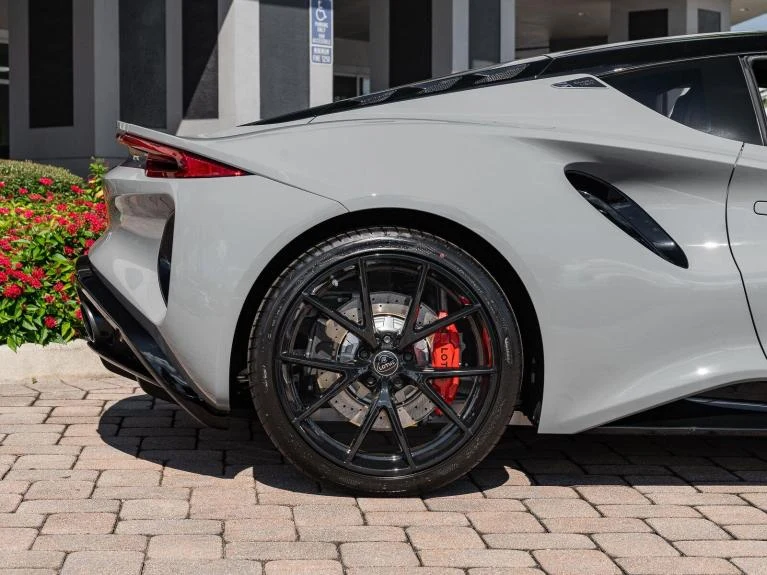 2027 Lotus Emira V6 SE, 30/30