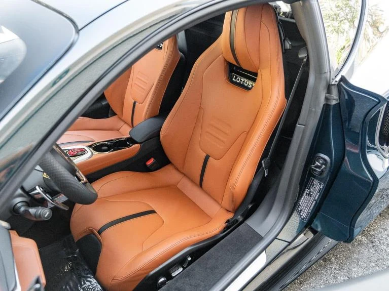 2027 Lotus Emira Turbo SE, 3/30