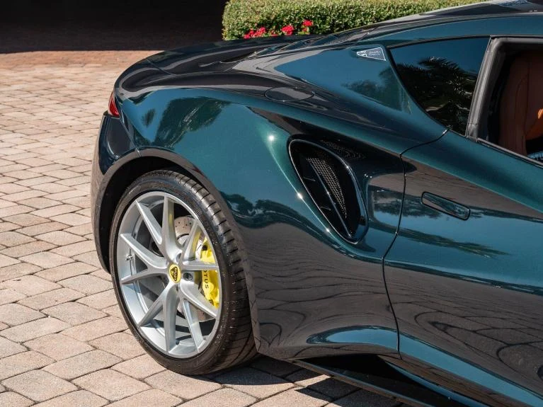 2027 Lotus Emira Turbo SE, 14/30