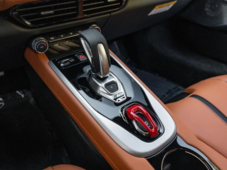 2027 Lotus Emira Turbo SE, 19/30