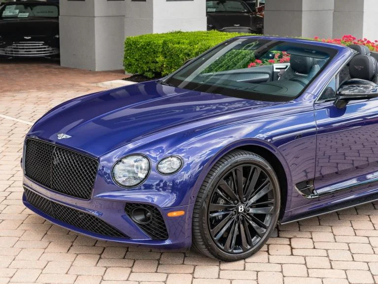 2023 Bentley Continental GTC V8, 22/30