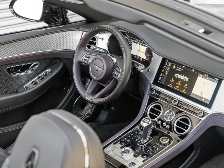 2023 Bentley Continental GTC V8, 25/30