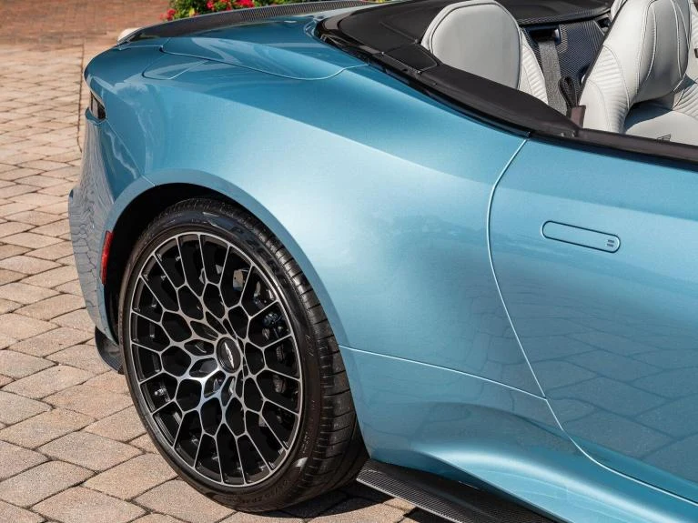 2023 Aston Martin DBS 770 Ultimate Volante, 8/30