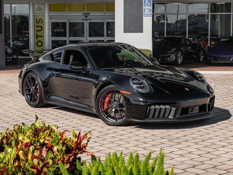 2026 Porsche 911 Carrera 4 GTS, 8/30