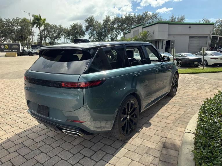 2025 Land Rover Range Rover Sport Dynamic SE, 3/11