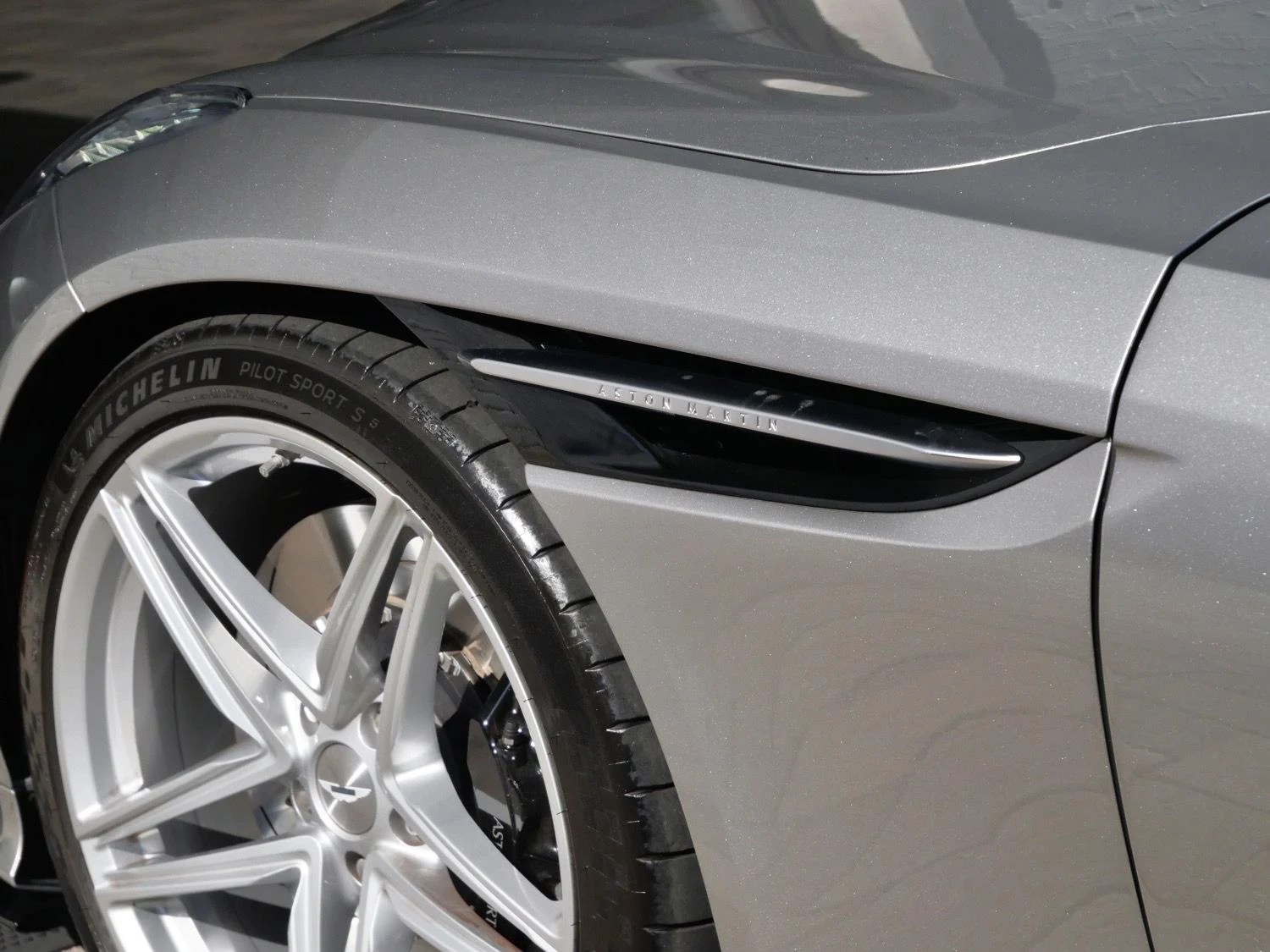 2024 Aston Martin DB12 for sale, photo 9 of 27