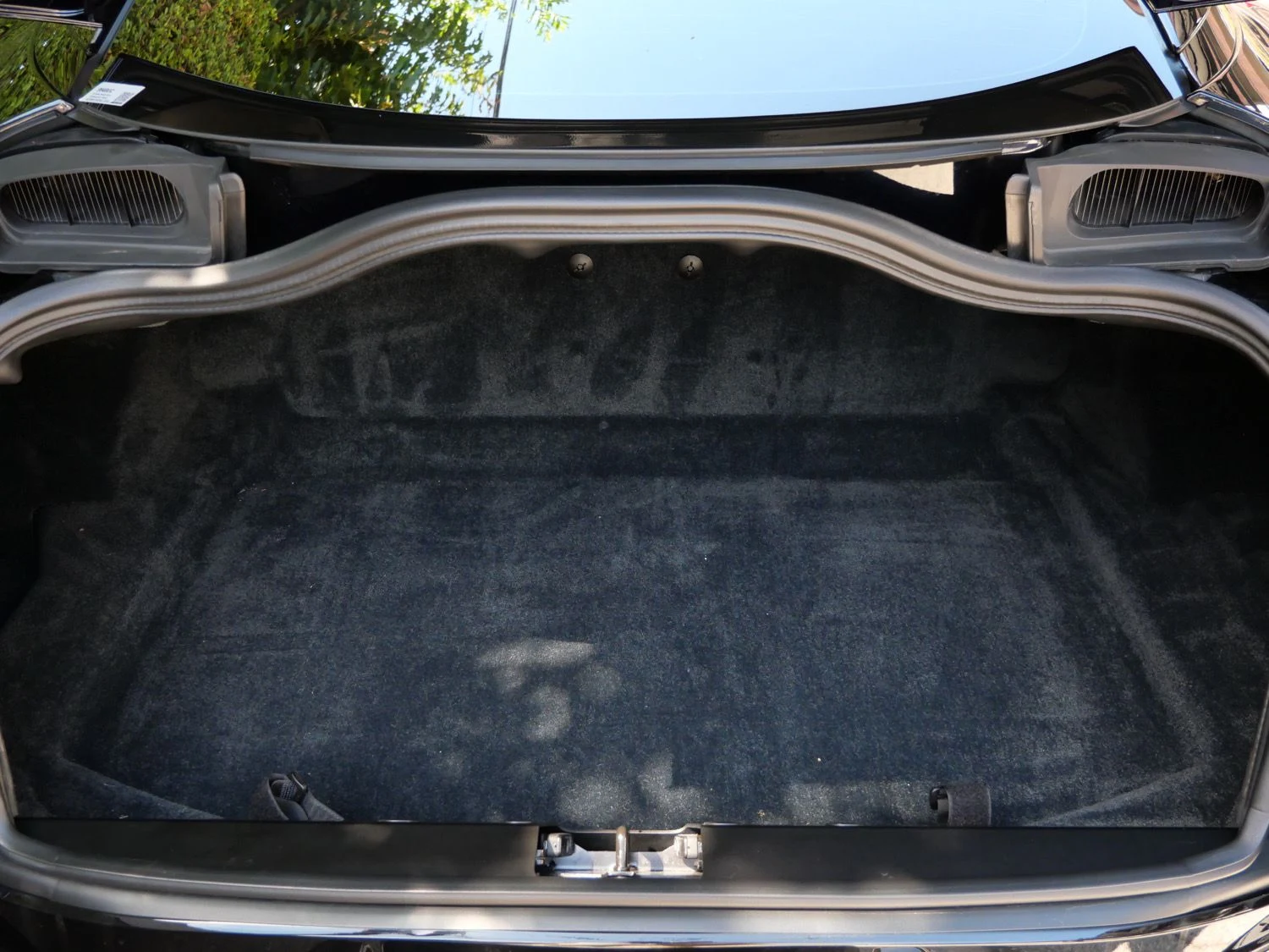 2024 Aston Martin DB12 trunk