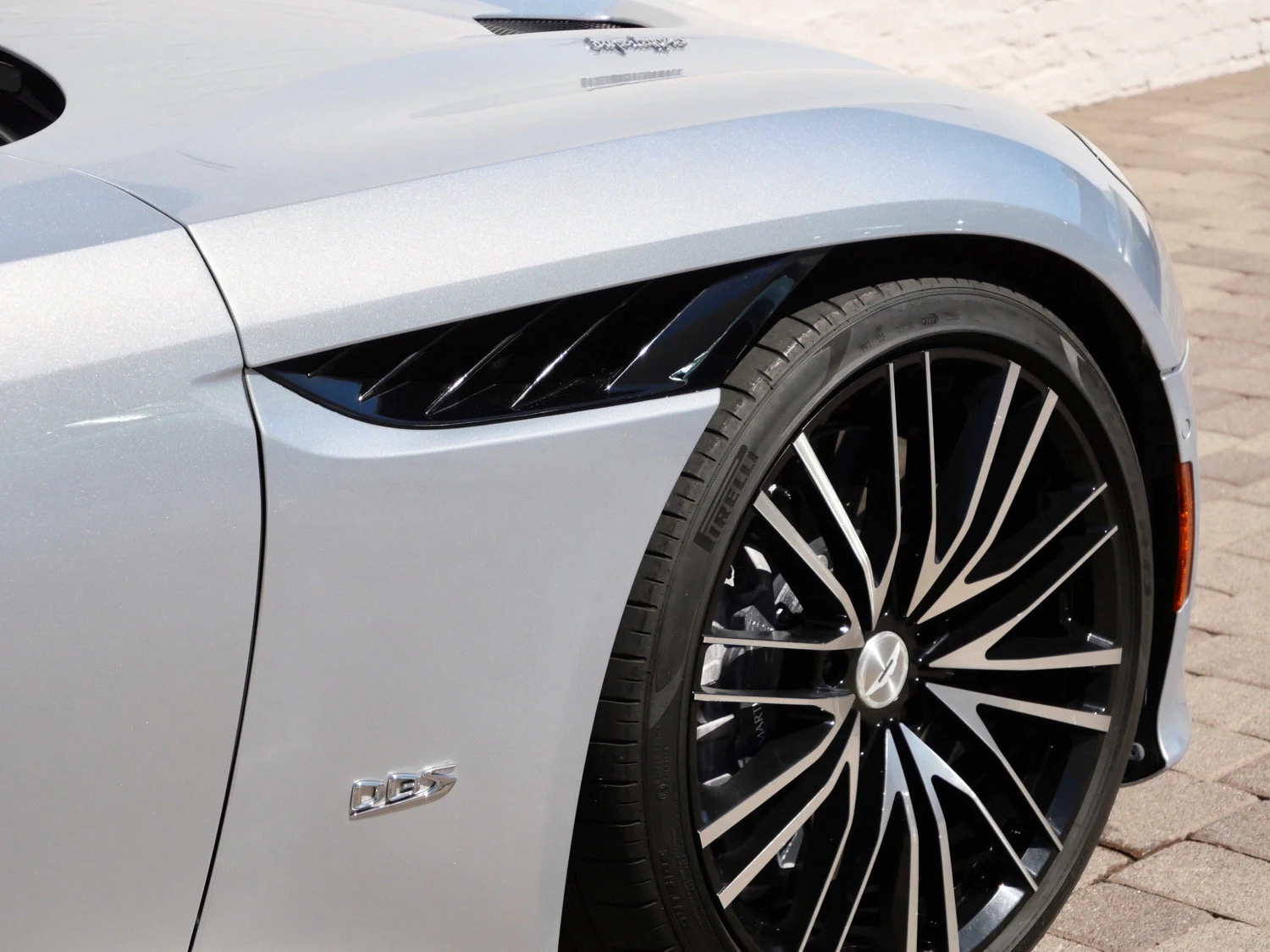 2021 Aston Martin DBS Superleggera for sale, exterior, Silver