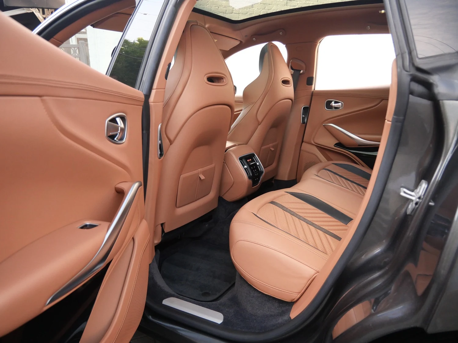 2023 Aston Martin DBX707 interior, seats, Copper Tan Metallic