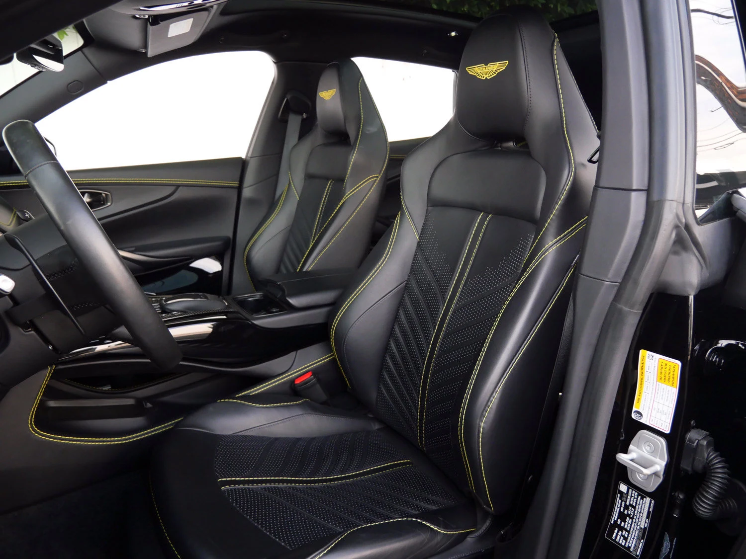 2023 Aston Martin DBX707 interior, seats, Onyx Black
