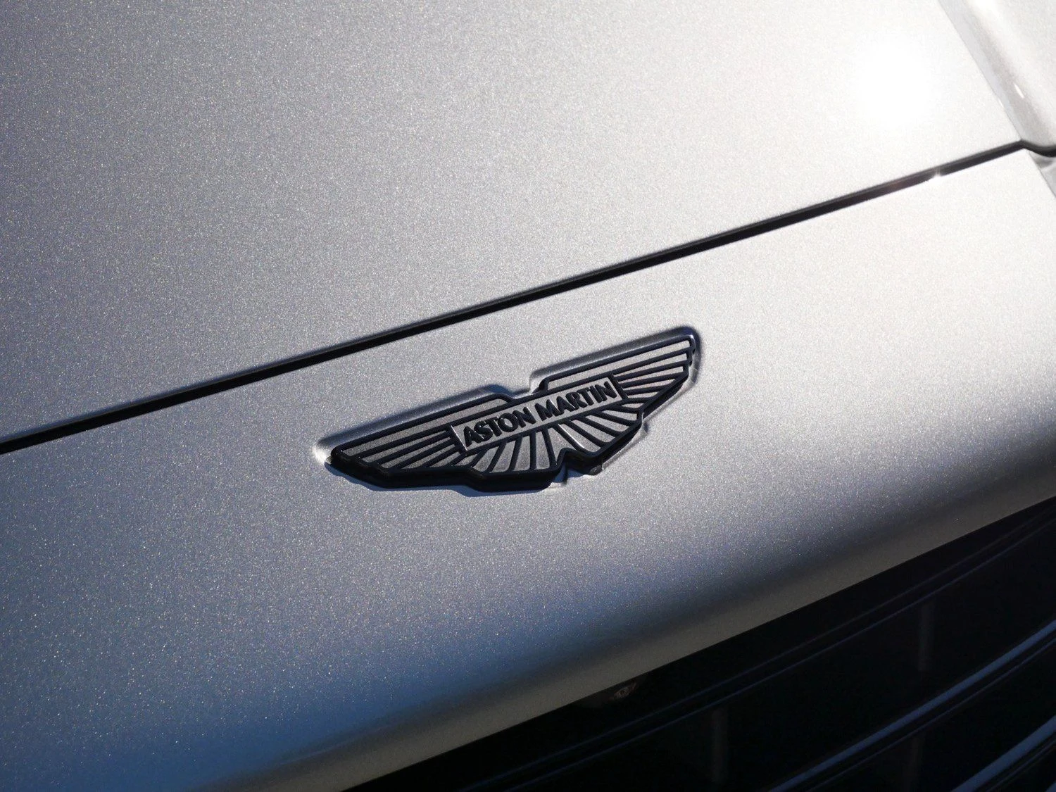 2026 Aston Martin DBX S, detail