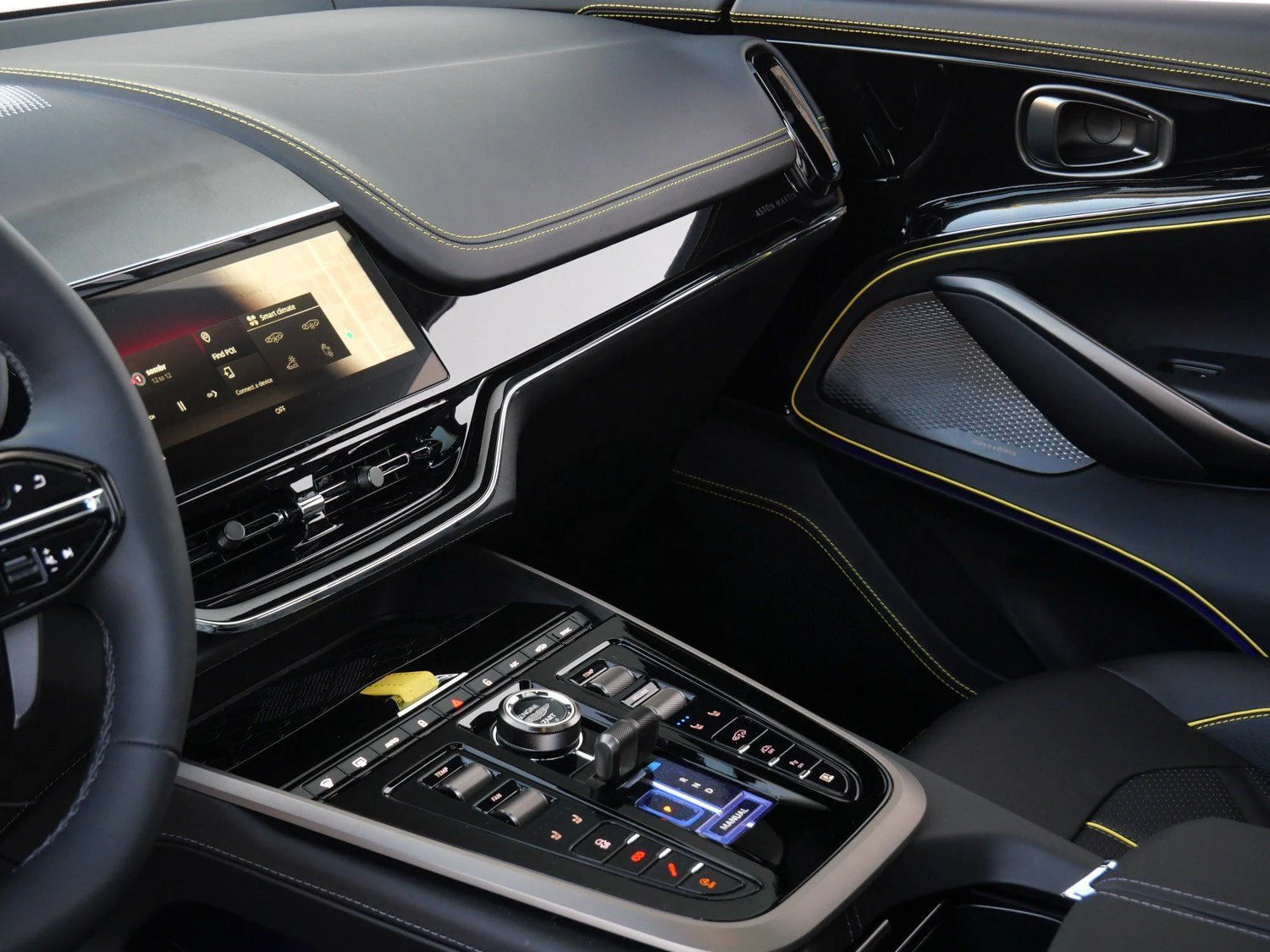 2026 Aston Martin DBX S interior, Onyx Black - Semi Anilin