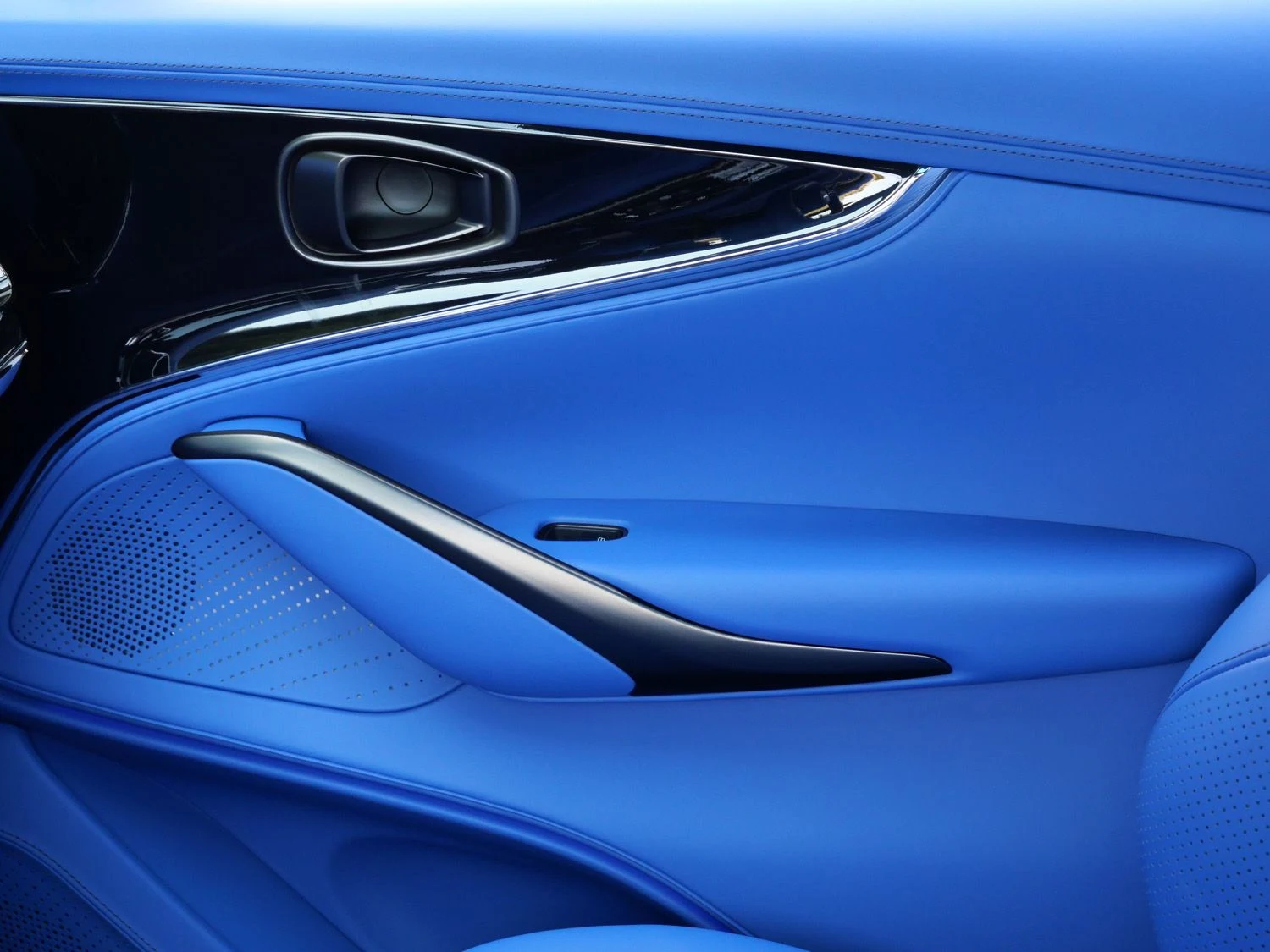 2026 Aston Martin DBX S interior, door panel, Cote D Azur Blue - Semi Aniline