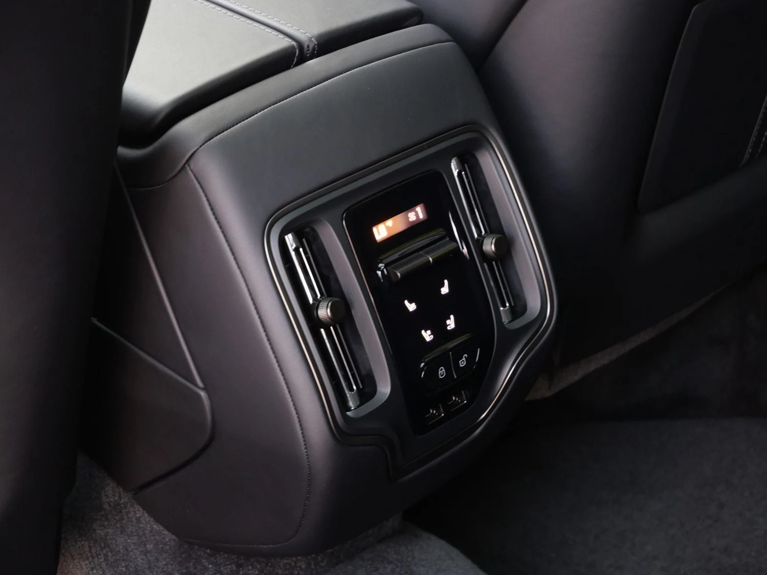 2026 Aston Martin DBX S interior, Onyx Black - Semi Aniline
