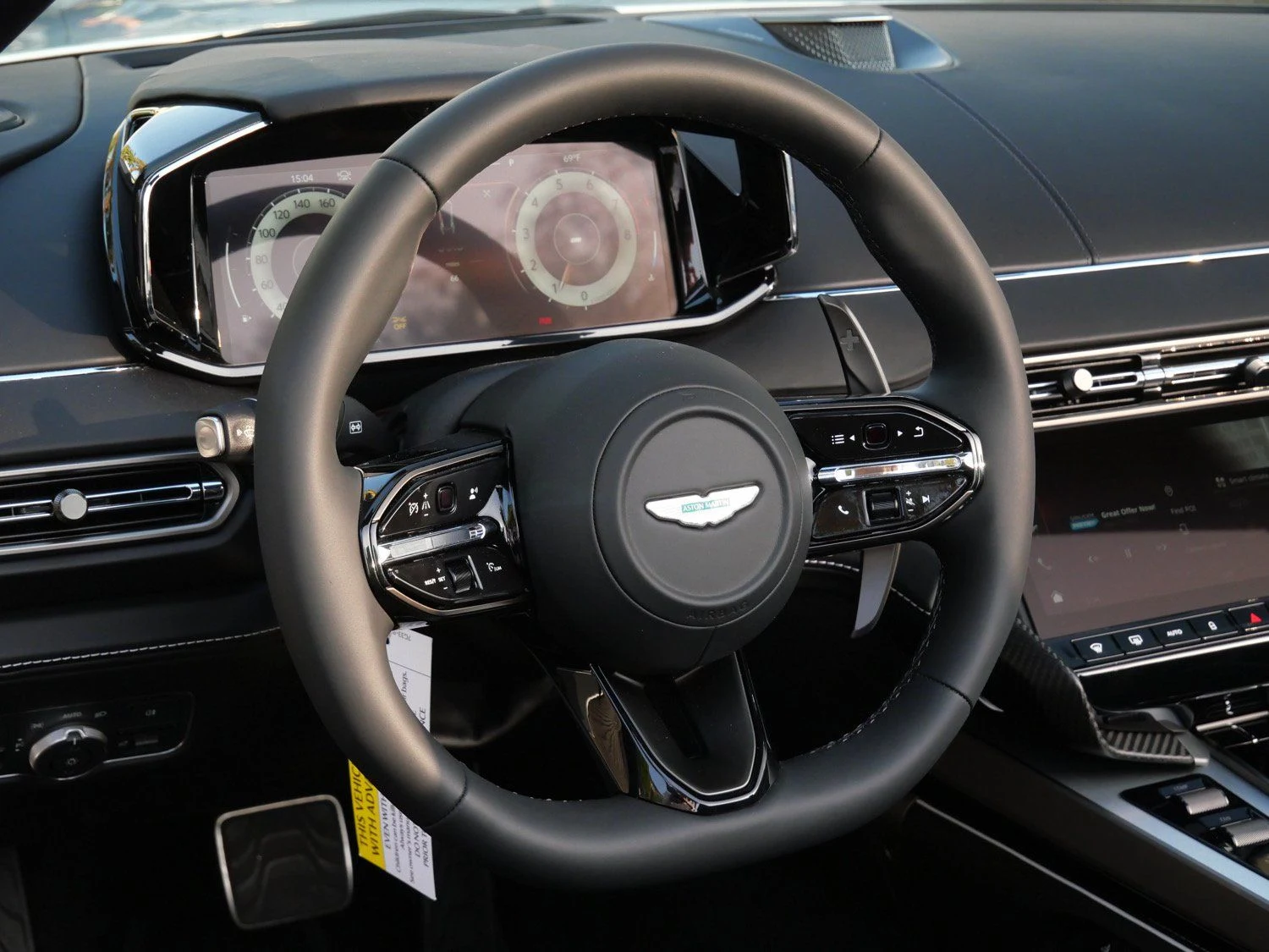 2026 Aston Martin Vanquish Volante interior, Onyx Black - Semi Aniline / On