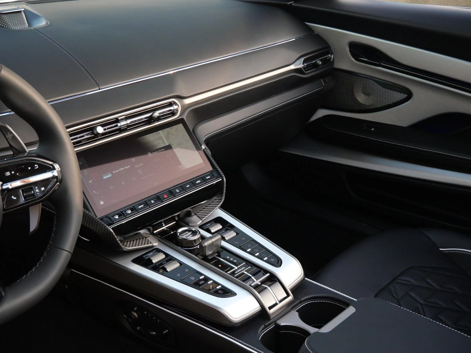 2026 Aston Martin Vanquish Volante interior, Onyx Black - Semi Aniline / On