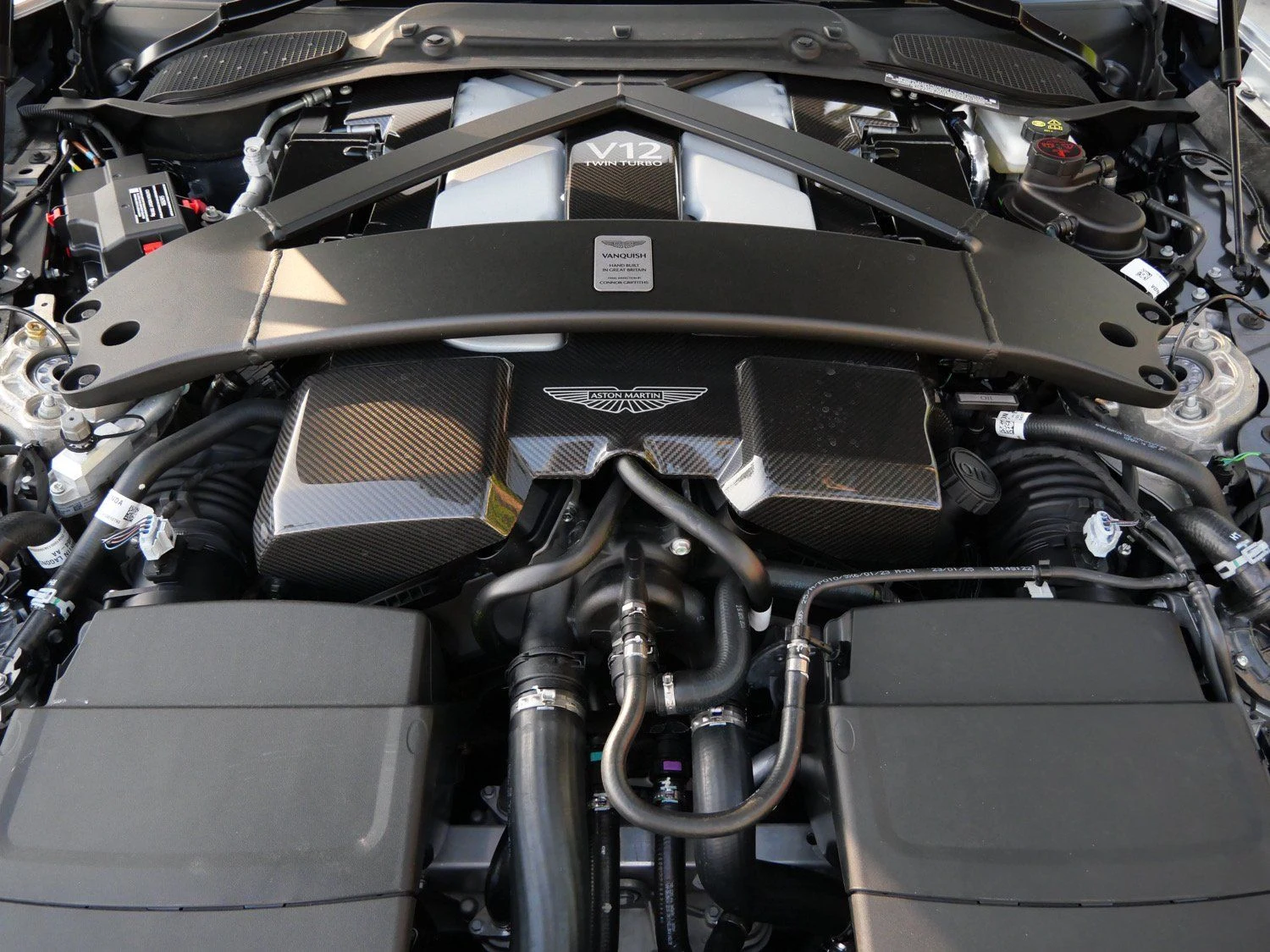 2026 Aston Martin Vanquish Volante engine