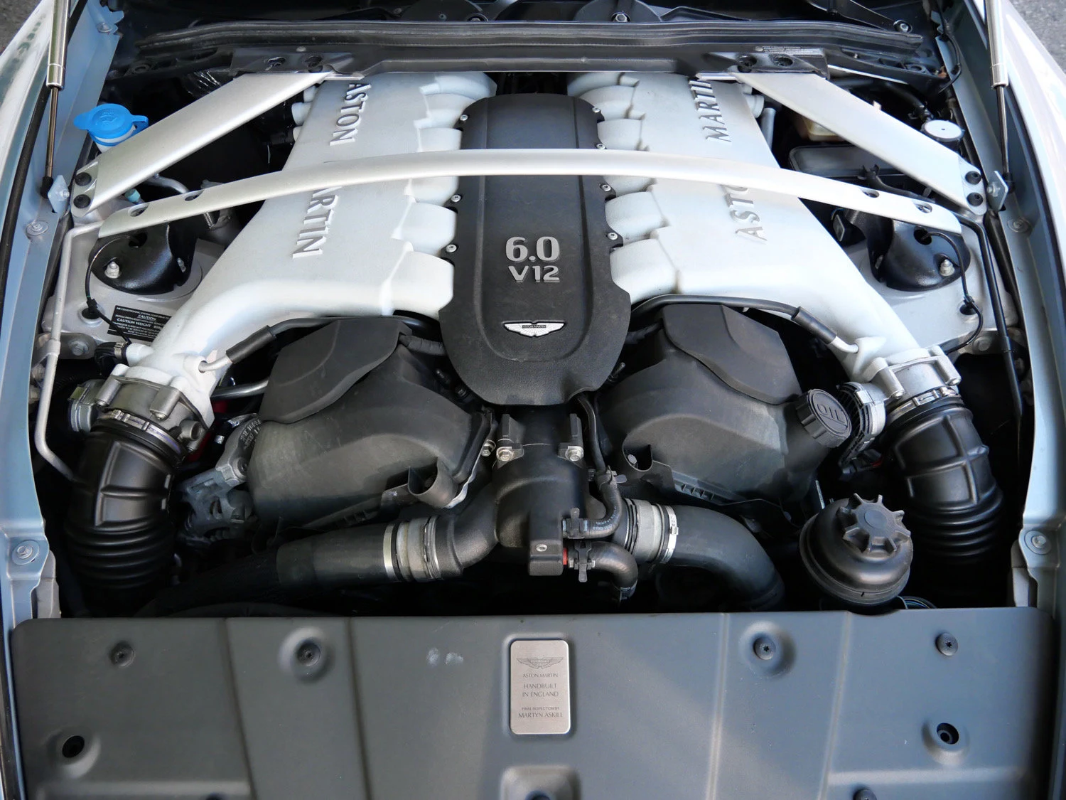 2015 Aston Martin V12 Vantage S Roadster engine