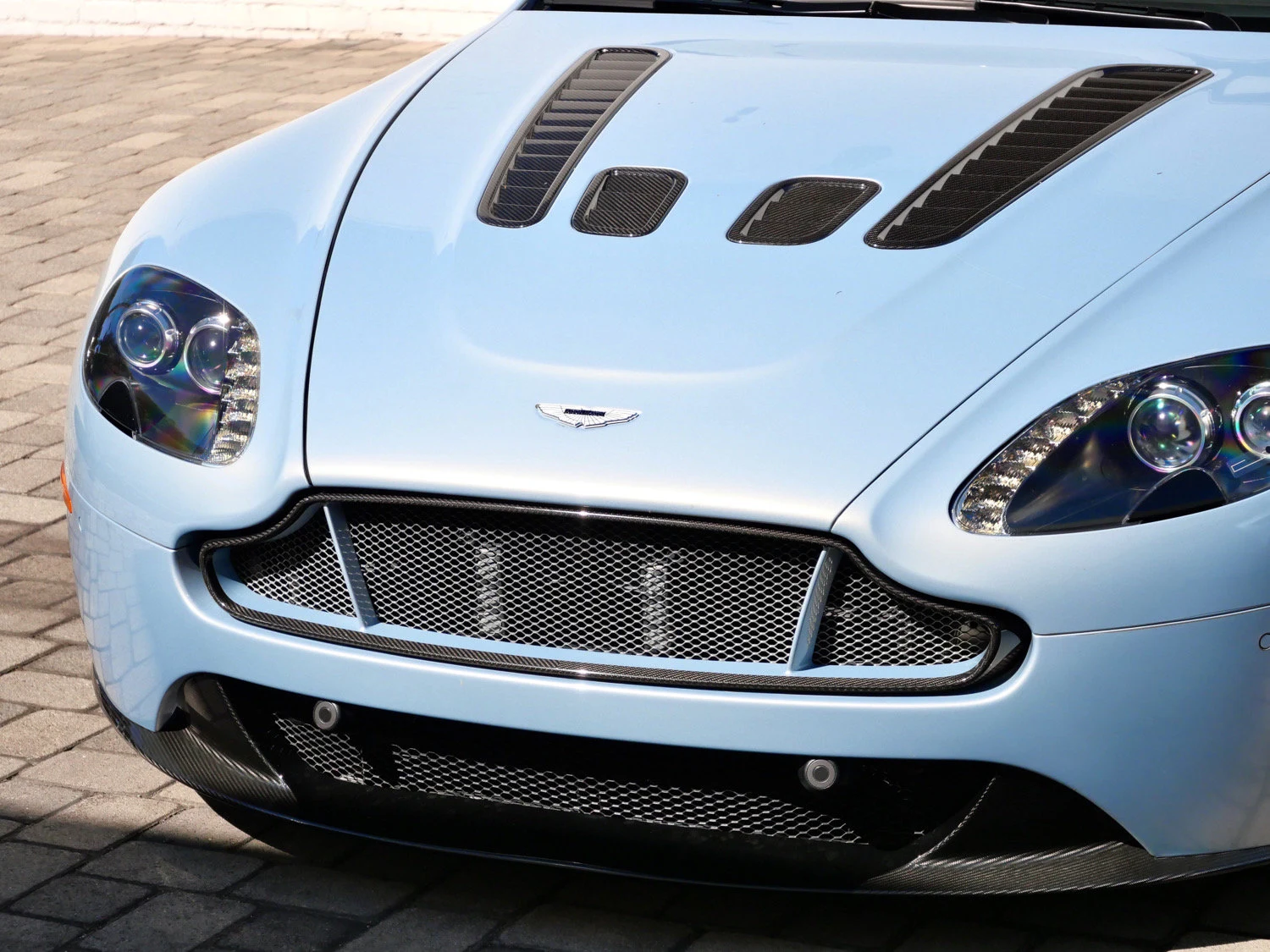 2015 Aston Martin V12 Vantage S Roadster for sale, exterior, Blue