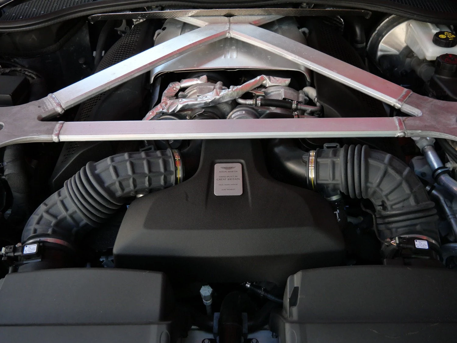 2022 Aston Martin Vantage engine