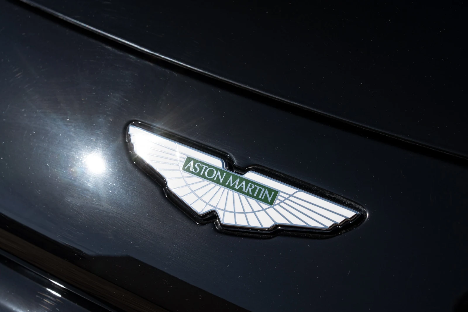 2023 Aston Martin Vantage Roadster, detail